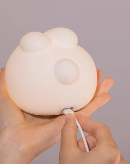 Veilleuse Lapin Assis – Lampe LED en Silicone Doux Rechargeable USB