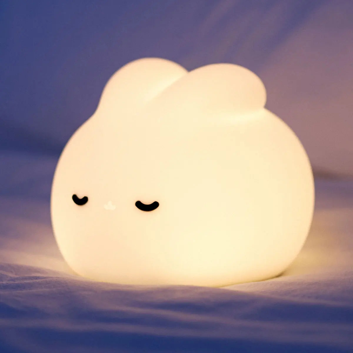 Veilleuse Lapin Assis – Lampe LED en Silicone Doux Rechargeable USB